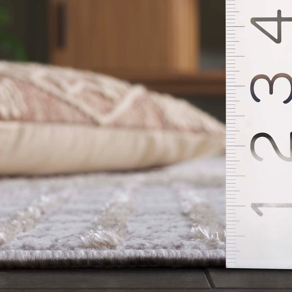 Safavieh Maya Exquisite Power-loomed Area Rug With Geometric Design For Modern Elegance And Durability Ivory ,Beige 28%  Jute,23% Polyester Shrink,20% Polyester,15% Adhesive Material,14% Polyester Flash Mya114b-7sq