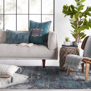 Jaipur Living Vibe by Jaipur Living Aubra Distressed Turkish Abstract Polypropylene Plush Area Rug 5' x 7'6" RUG151255