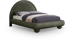 Meridian Furniture Madrid Arched Velvet Queen Bed Art Deco Sculpted Headboard Elegant Bedroom Centerpiece Green MadridGreen-Q