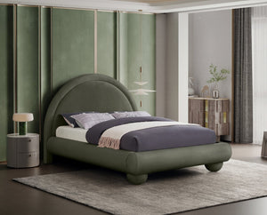 Meridian Furniture Madrid Arched Velvet Queen Bed Art Deco Sculpted Headboard Elegant Bedroom Centerpiece Green MadridGreen-Q