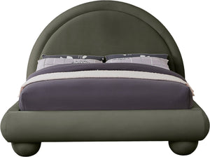 Meridian Furniture Madrid Arched Velvet Queen Bed Art Deco Sculpted Headboard Elegant Bedroom Centerpiece Green MadridGreen-Q
