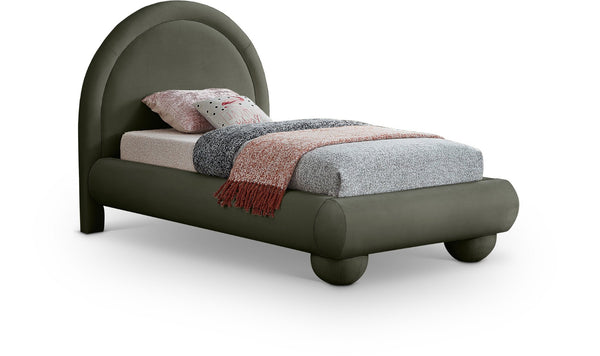 Meridian Furniture Madrid Art Deco Arched Twin Bed Plush Velvet Upholstered Sculptural Frame for Stylish Bedrooms Green MadridGreen-T