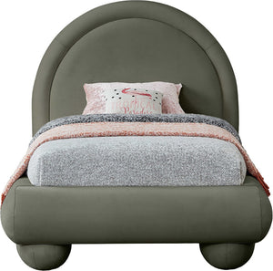 Meridian Furniture Madrid Art Deco Arched Twin Bed Plush Velvet Upholstered Sculptural Frame for Stylish Bedrooms Green MadridGreen-T