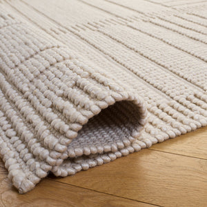 Safavieh Natura Handwoven Ivory Square Area Rug — Low-Profile Wool Blend, Subtle Texture For Modern Spaces 6'-0" x 6'-0" NAT134A-6SQ