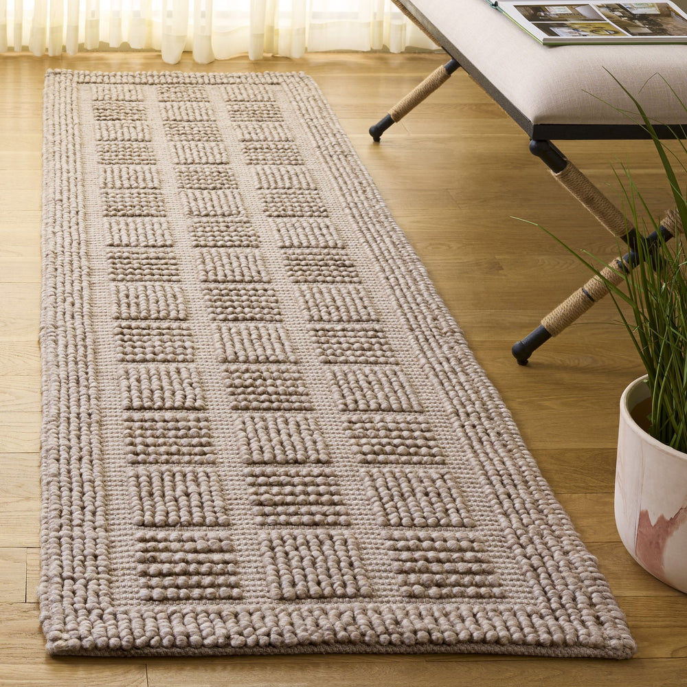 Safavieh Natura Hand‑Woven Beige Runner Rug — Low‑Profile Wool Blend, Artisanal Texture For Hallways & Entryways 2'-3" x 8'-0" NAT135B-28