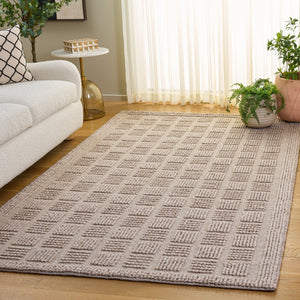 Safavieh Natura Hand‑Woven Beige Runner Rug — Low‑Profile Wool Blend, Artisanal Texture For Hallways & Entryways 2'-3" x 8'-0" NAT135B-28
