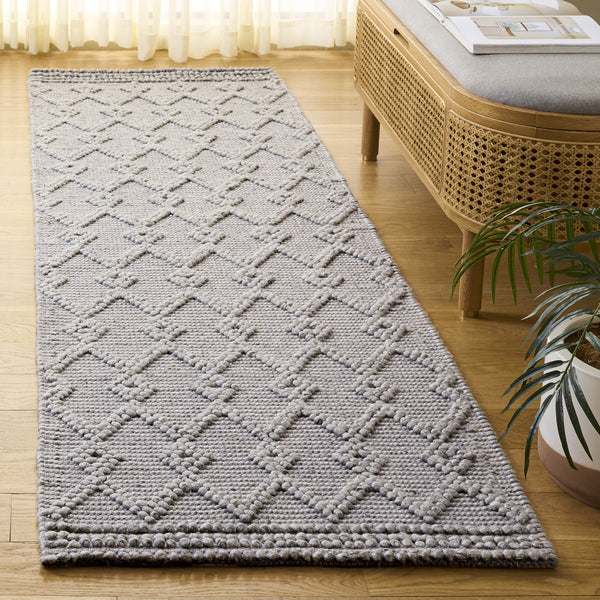 Safavieh Natura Hand-Woven Grey Area Rug — Low-Pile Wool Blend, Scandinavian Minimalist Style, Durable Comfort 4'-0" x 6'-0" NAT140F-4