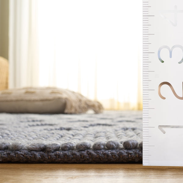 Safavieh Natura Hand-Woven Grey Runner — Low-Profile Wool Blend Rug For Hallways, Durable Artisan Craftsmanship 2'-3" x 8'-0" NAT140F-28