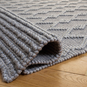 Safavieh Natura Hand-Woven Grey Area Rug — Low-Pile Wool Blend, Scandinavian Minimalist Style, Durable Comfort 4'-0" x 6'-0" NAT140F-4