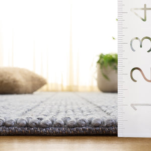 Safavieh Natura Hand-Woven Grey Area Rug — Wool Blend Low-Profile 5X8 Accent Rug For Modern Minimalist Homes 5'-0" x 8'-0" NAT141F-5