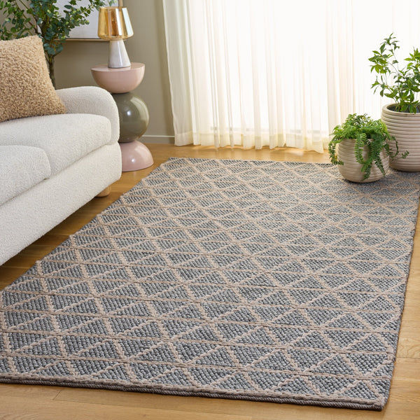 Safavieh Natura Hand-Woven Grey-Beige Runner — Low-Profile Wool Blend For Hallways, Entryways & Sofas (8Ft) 2'-3" x 8'-0" NAT144F-28
