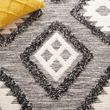 Safavieh Natura 203 NAT203 Hand Woven Bohemian Rug Black / Ivory NAT203A-5