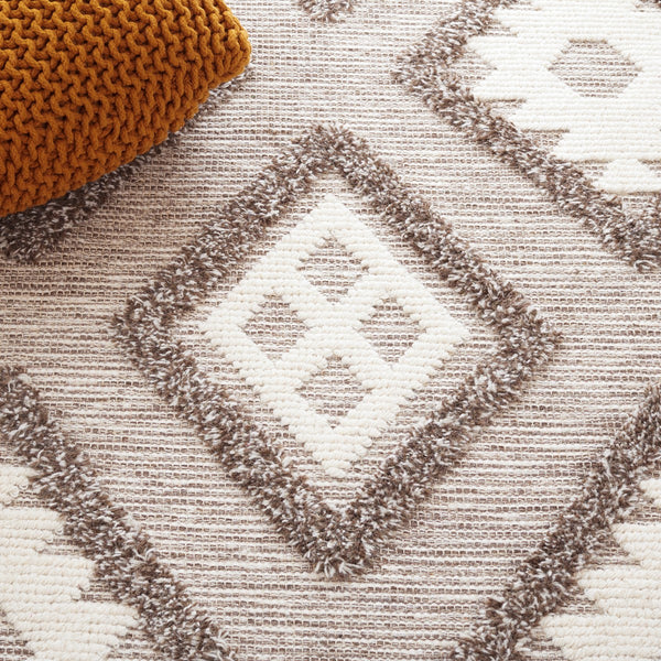 Safavieh Natura 203 NAT203 Hand Woven Bohemian Rug Dark Grey / Ivory NAT203H-5