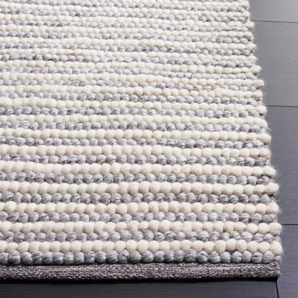Safavieh Natura Exquisite Hand-woven Area Rug From India - Luxurious Wool & Cotton, Soft Pile, Versatile Style Ivory ,Grey Wool And Cotton Nat220f-29
