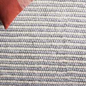 Safavieh Natura Exquisite Hand-woven Area Rug From India - Luxurious Wool & Cotton, Soft Pile, Versatile Style Ivory ,Grey Wool And Cotton Nat220f-29