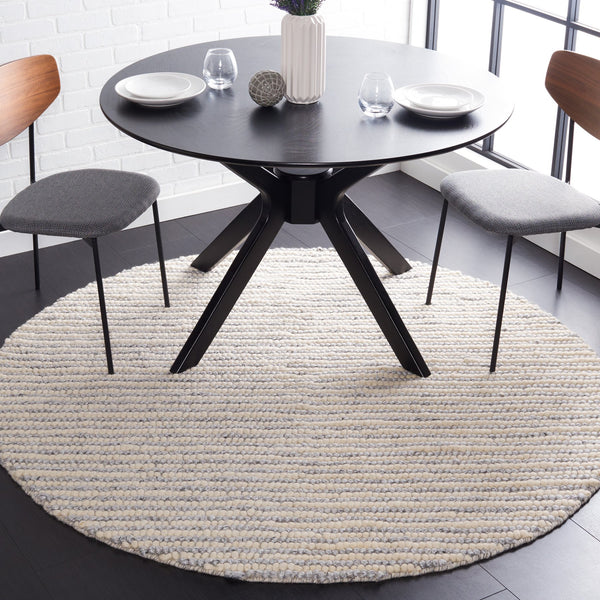 Safavieh Natura Exquisite Hand-woven Area Rug From India - Luxurious Wool & Cotton, Soft Pile, Versatile Style Ivory ,Grey Wool And Cotton Nat220f-29