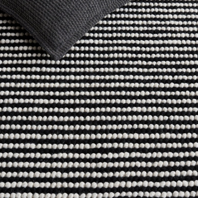 Safavieh Natura Hand-Woven Wool Cotton Area Rug Ivory Black Low Pile Artisan Accent NAT220X-4