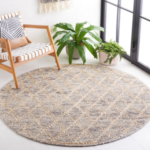 Safavieh Natura Hand-Woven Light Grey & Natural Geometric Rug — 80% Wool 20% Cotton, Plush 5/8" Pile, Artisanal Quality 2'-0" x 3'-0" NAT223G-2