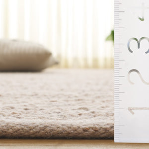Safavieh Natura Handwoven Wool Accent Rug Artisan Crafted for Entryways and Cozy Small Spaces Beige NAT228B-2