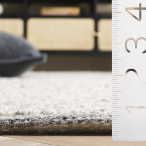 Safavieh Natura Luxurious Handwoven Wool Area Rug - Exquisite Comfort & Style For Your Home Décor Light Grey Wool Nat228f-5