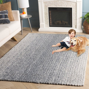 Safavieh Natura Handwoven Wool Viscose Area Rug Soft Tonal Weave for Living Room or Bedroom Grey NAT254F-5