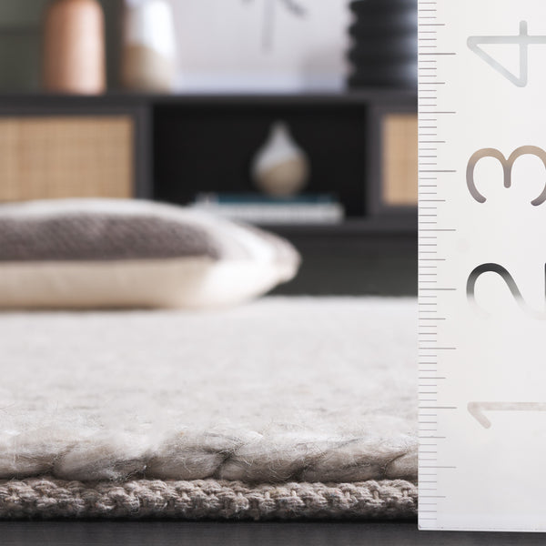 Safavieh Natura 254g Light Grey Beige Light Grey ,Beige 70% Wool,20% Viscose,10% Cotton Nat254g-4
