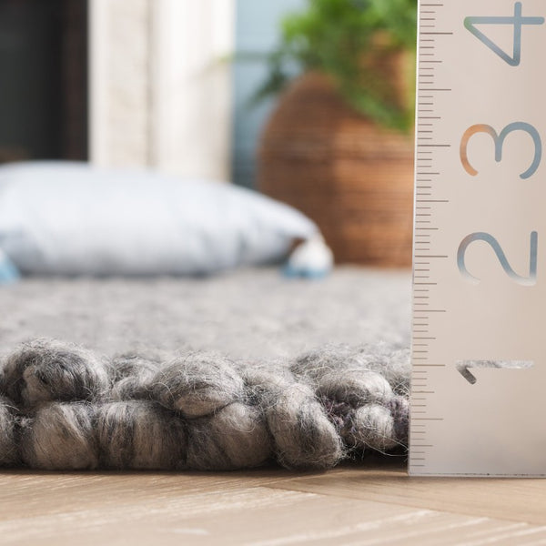 Safavieh Natura Hand-Woven Wool Viscose Area Rug Plush Pile Modern Living Room Accent Light Grey NAT255G-5
