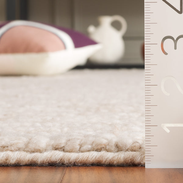 Safavieh Natura Handcrafted Area Rug - Elegant Minimalist Design For Luxurious Comfort And Timeless Style Ivory ,Beige 70% Wool,20% Nylon,10% Cotton Nat257a-6