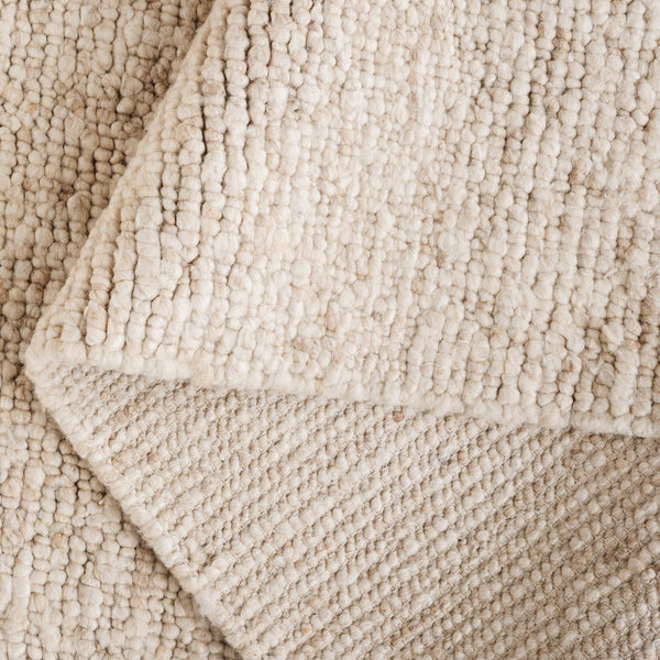 Safavieh Natura Handcrafted Area Rug - Elegant Minimalist Design For Luxurious Comfort And Timeless Style Ivory ,Beige 70% Wool,20% Nylon,10% Cotton Nat257a-6