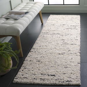 Safavieh Natura Handcrafted Area Rug - Elegant Minimalist Design For Luxurious Comfort And Timeless Style Light Grey ,Ivory 70% Wool,20% Nylon,10% Cotton Nat257g-5