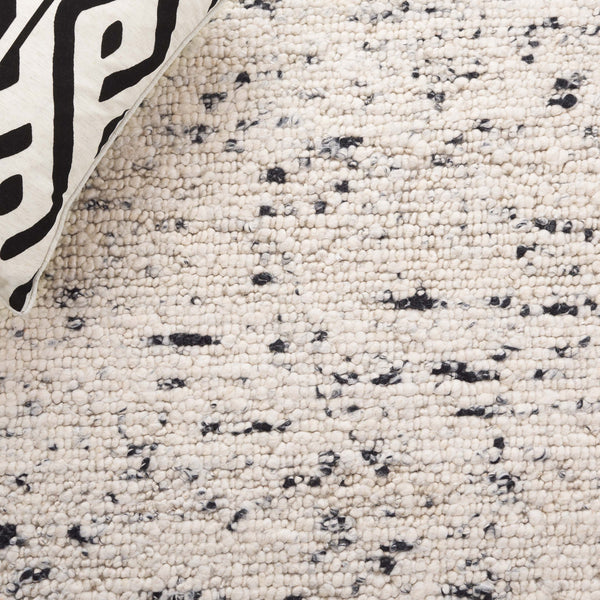 Safavieh Natura Handcrafted Area Rug - Elegant Minimalist Design For Luxurious Comfort And Timeless Style Light Grey ,Ivory 70% Wool,20% Nylon,10% Cotton Nat257g-5