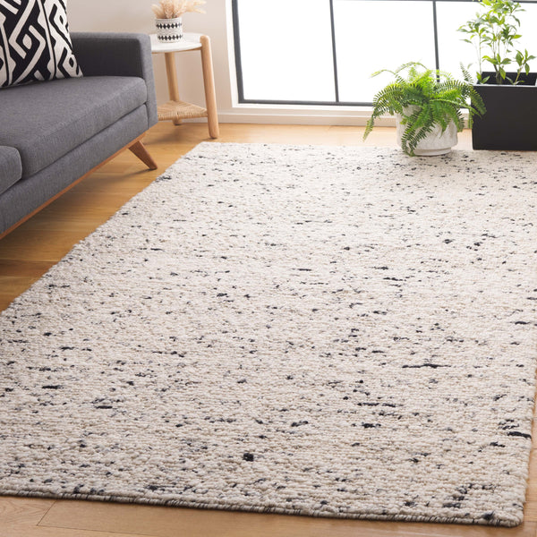 Safavieh Natura Handcrafted Area Rug - Elegant Minimalist Design For Luxurious Comfort And Timeless Style Light Grey ,Ivory 70% Wool,20% Nylon,10% Cotton Nat257g-5