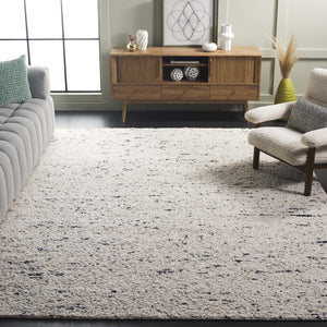 Safavieh Natura Handcrafted Area Rug - Elegant Minimalist Design For Luxurious Comfort And Timeless Style Light Grey ,Ivory 70% Wool,20% Nylon,10% Cotton Nat257g-5