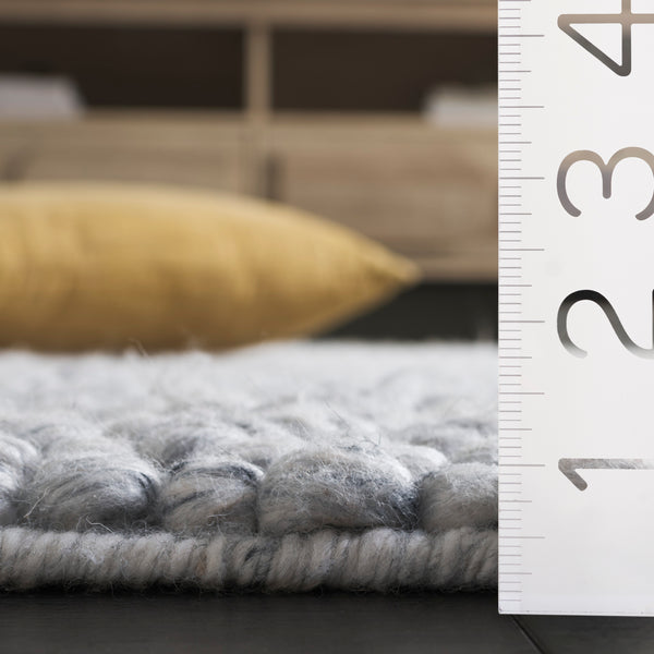 Safavieh Natura Hand-woven Area Rug – Luxurious 6 Ft Diameter For Contemporary Elegance And Comfort Light Grey 70% Wool,20% Viscose,10% Cotton Nat258g-6r