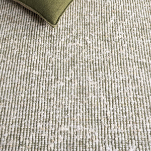 Safavieh Natura Hand Woven Runner Rug – Luxurious Modern Style For Hallways, Artisanal Charm And Elegance Green ,Ivory 70% Wool,20% Cotton,10% Polyester Nat259y-5