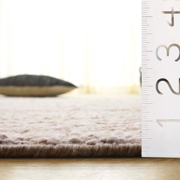 Safavieh Natura Handwoven Runner Rug - Luxurious Modern Design For Hallways And Entryways, Crafted In India Beige ,Ivory 70% Wool,20% Nylon,10% Cotton Nat260b-5