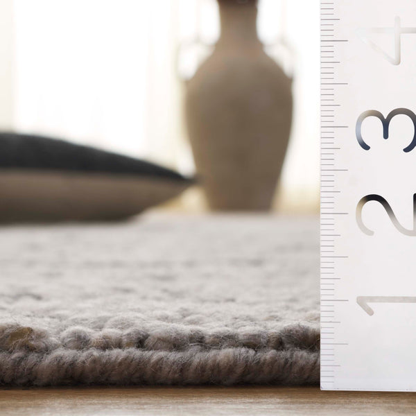 Safavieh Natura Handwoven Runner Rug - Luxurious Modern Design For Hallways And Entryways, Crafted In India Grey ,Black 70% Wool,20% Nylon,10% Cotton Nat260f-5