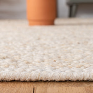 Safavieh Natura Handwoven Wool Cotton Ivory Accent Rug for Entryways Bedside and Reading Nooks Off-White 2'-0" x 3'-0" NAT263A-2