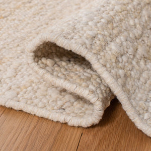 Safavieh Natura Handwoven Wool Cotton Ivory Accent Rug for Entryways Bedside and Reading Nooks Off-White 4'-0" x 6'-0" NAT263A-4