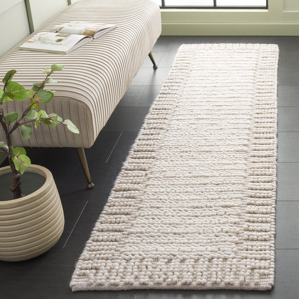 Safavieh Natura Bohemian-inspired Runner Rug - Handcrafted Elegance For Hallways And Entryways, Durable Comfort Ivory 80% Wool,20% Cotton Nat286a-28