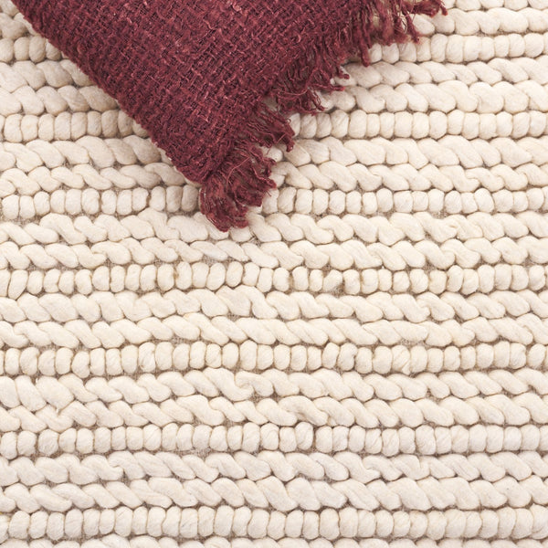 Safavieh Natura Bohemian-inspired Runner Rug - Handcrafted Elegance For Hallways And Entryways, Durable Comfort Beige 80% Wool,20% Cotton Nat286b-5