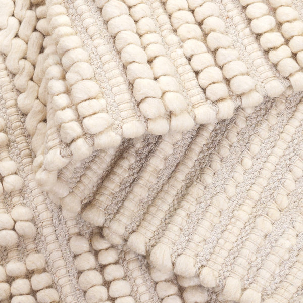 Safavieh Natura Handcrafted Bohemian Area Rug - Luxurious Wool And Cotton Blend For Timeless Elegance Beige 80% Wool,20% Cotton Nat286b-6