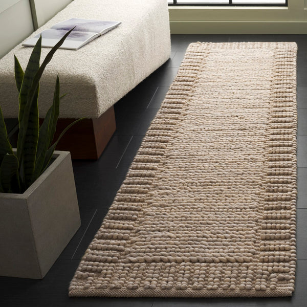 Safavieh Natura Handcrafted Bohemian Area Rug - Luxurious Wool And Cotton Blend For Timeless Elegance Taupe 80% Wool,20% Cotton Nat286e-6