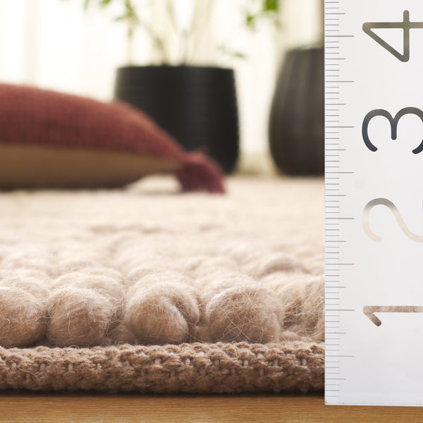 Safavieh Natura Bohemian-inspired Runner Rug - Handcrafted Elegance For Hallways And Entryways, Durable Comfort Taupe 80% Wool,20% Cotton Nat286e-5