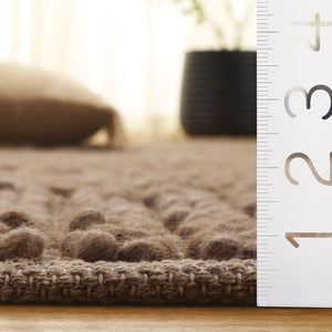 Safavieh Natura Handcrafted Bohemian Area Rug - Luxurious Wool And Cotton Blend For Timeless Elegance Brown 80% Wool,20% Cotton Nat286t-8