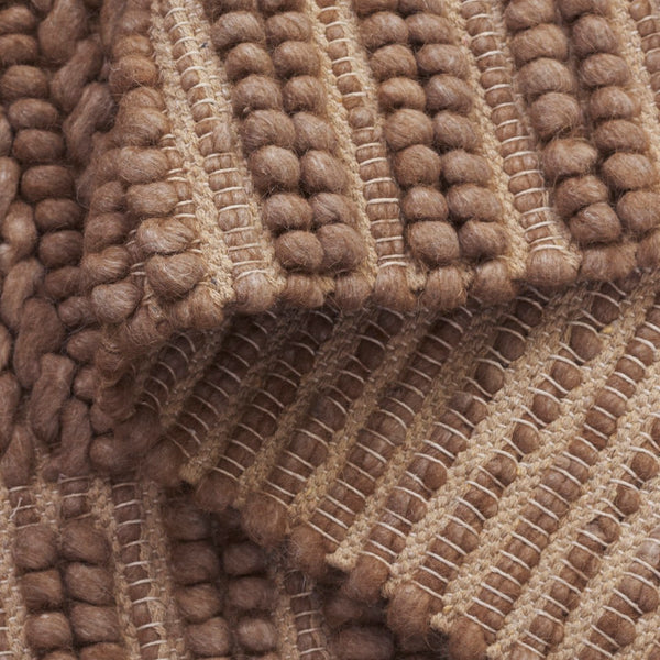 Safavieh Natura Handcrafted Bohemian Area Rug - Luxurious Wool And Cotton Blend For Timeless Elegance Brown 80% Wool,20% Cotton Nat286t-8