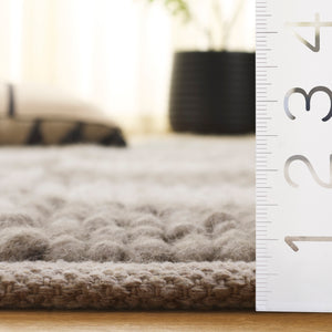 Safavieh Natura Runner Area Rug - Luxurious Handmade Flatweave Design For Timeless Bohemian Home Decor Grey ,Ivory 80% Wool,20% Cotton Nat288f-5