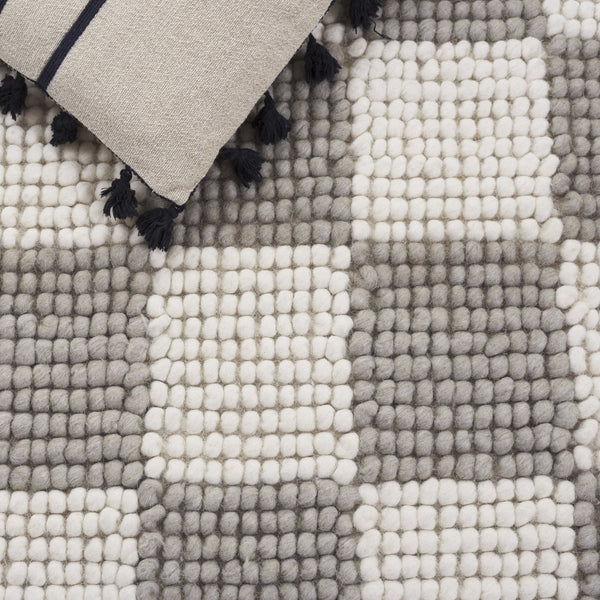 Safavieh Natura Runner Area Rug - Luxurious Handmade Flatweave Design For Timeless Bohemian Home Decor Grey ,Ivory 80% Wool,20% Cotton Nat288f-5