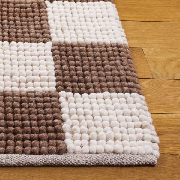 Safavieh Natura Bohemian-inspired Area Rug - Stylish, Durable, And Cozy Addition For Any Home Décor Brown ,Ivory 80% Wool,20% Cotton Nat288t-3