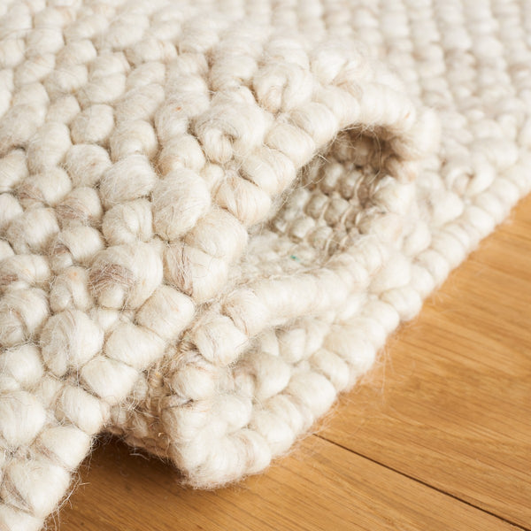 Safavieh Natura 425 Hand Woven 70% Wool 20% Cotton and 10% Polyester. Rug Beige / Ivory NAT425B-25